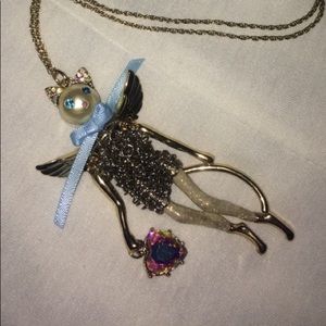 NWOT Betsey Johnson necklace